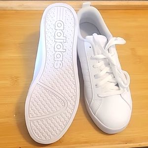 Size 7 Addidas Men's VS Pace white sneakers